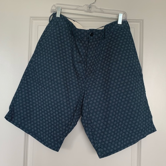 J. Crew 11" Club Short in Starburst - Picture 4 of 13